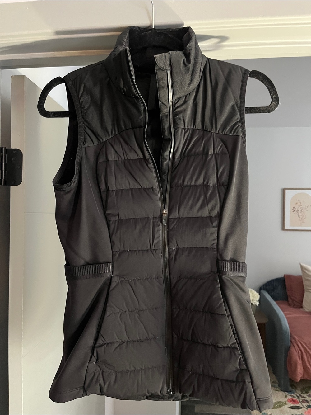 Lululemon • Women’s Quilted Black Vest Jacket - Sleeveless Layering Piece